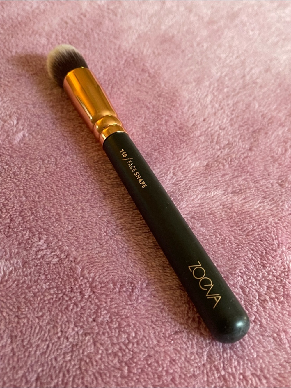 Brand new Zoeva 110 face shape brush face brush - Picture 3 of 4